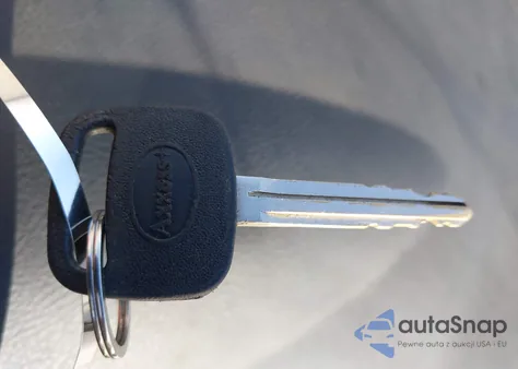 2006 Toyota Rav4 from USA, damaged, VIN JTMZD33V665005705